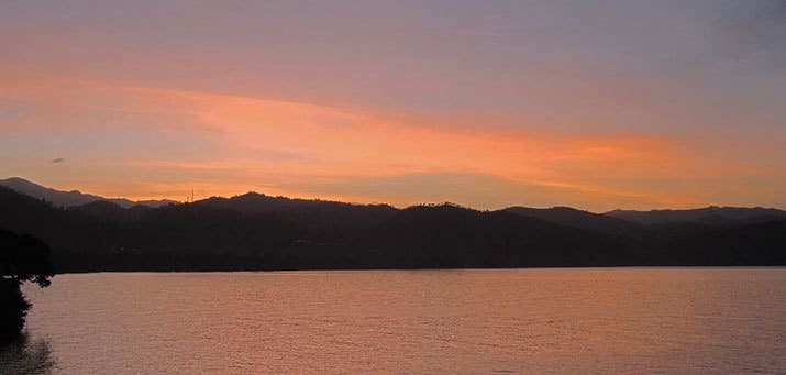 Stausee im Sonnenuntergang Hardap